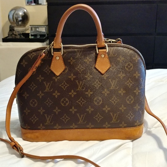 louis vuitton 2002 handbag collection